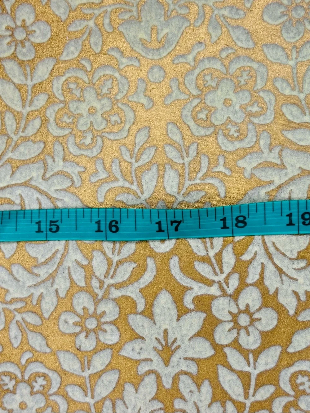 Vintage 1970s Flocked Damask Wallpaper Roll White Velvet Gold Floral 20.5”